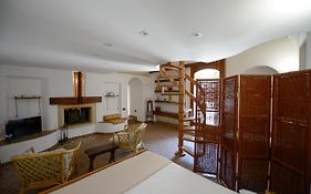 Umbra Idris Holiday Home